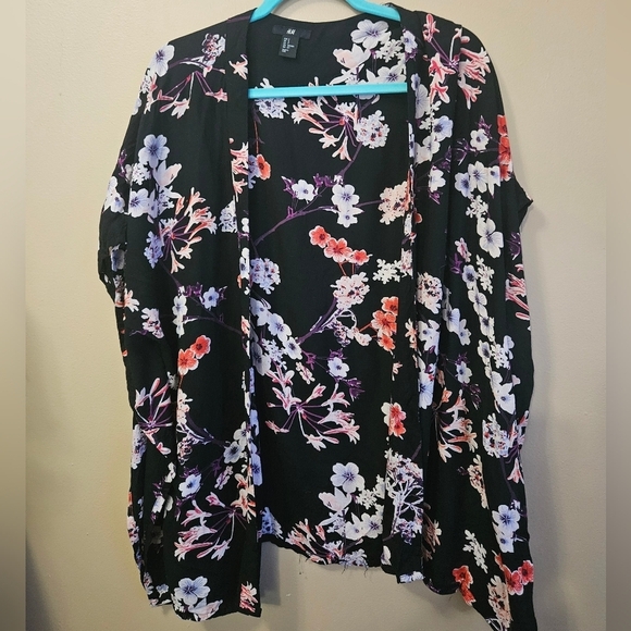 H&M Kimono Style Cardigan Women's Size S Sakura Cherry Blossom Print - Picture 1 of 5
